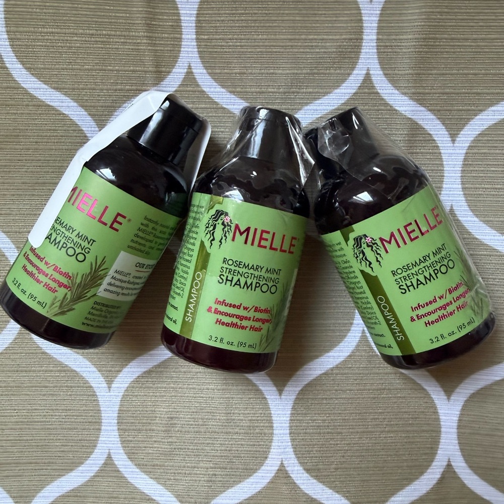 Mielle Rosemary Mint Strengthening Shampoo (3pc)